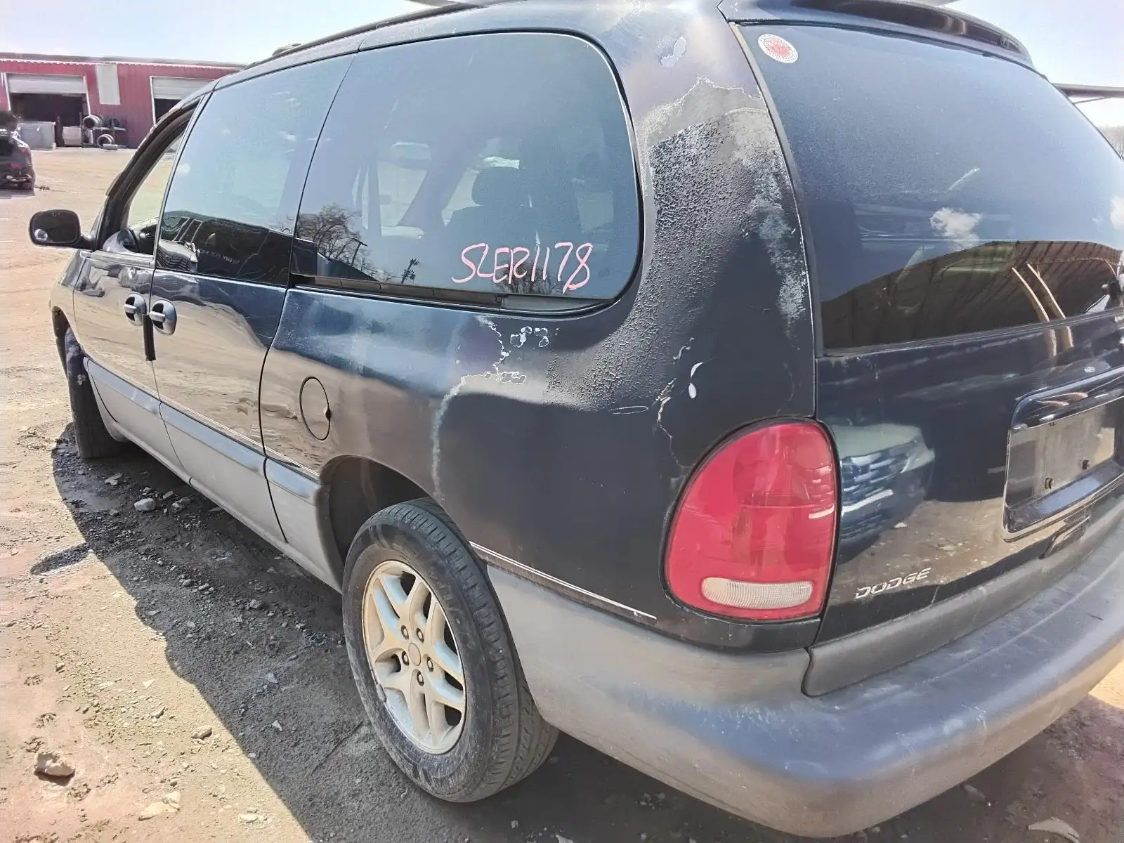 Photo of 2000 Dodge Caravan