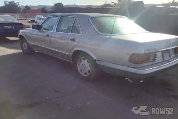 Photo of 1984 Mercedes-Benz 300