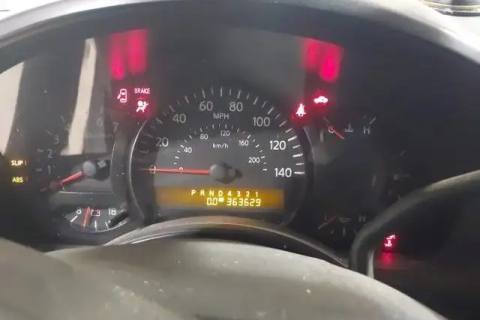 Photo of 2004 Nissan Titan