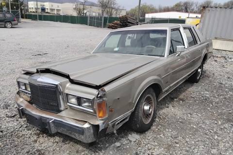 Photo of 1989 Lincoln Lincoln & Town Car