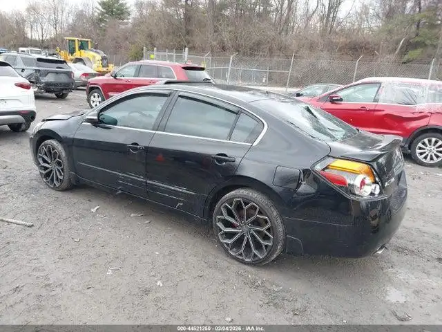 Photo of 2010 Nissan Altima
