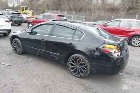Photo of 2010 Nissan Altima
