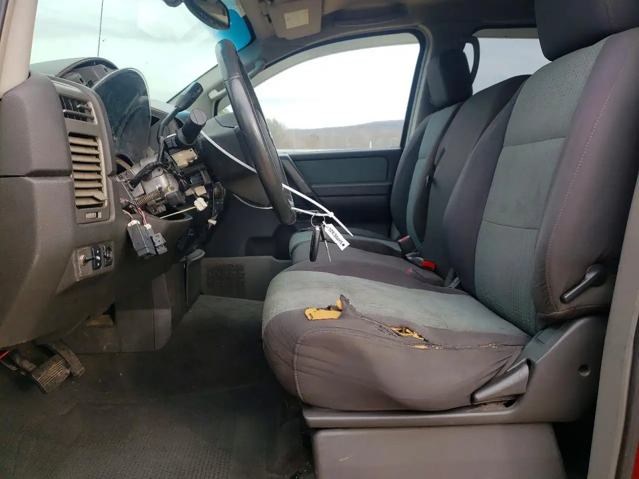 Photo of 2004 Nissan Titan