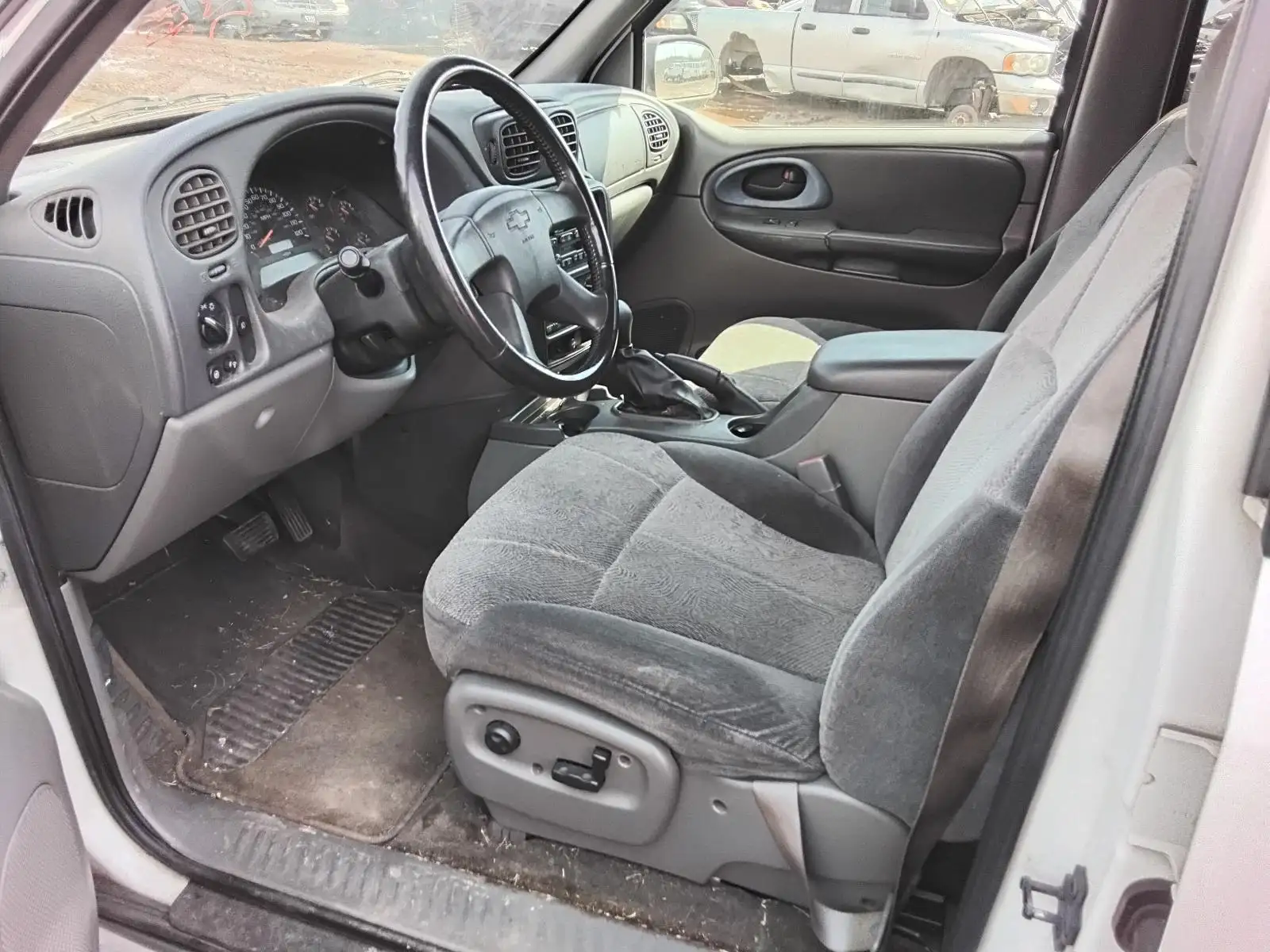 Photo of 2002 Chevrolet Trailblazer
