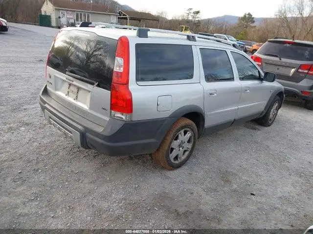 Photo of 2005 Volvo Volvo 70 Series
