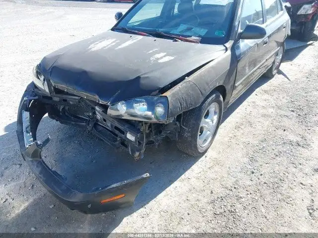 Photo of 2005 Hyundai Elantra
