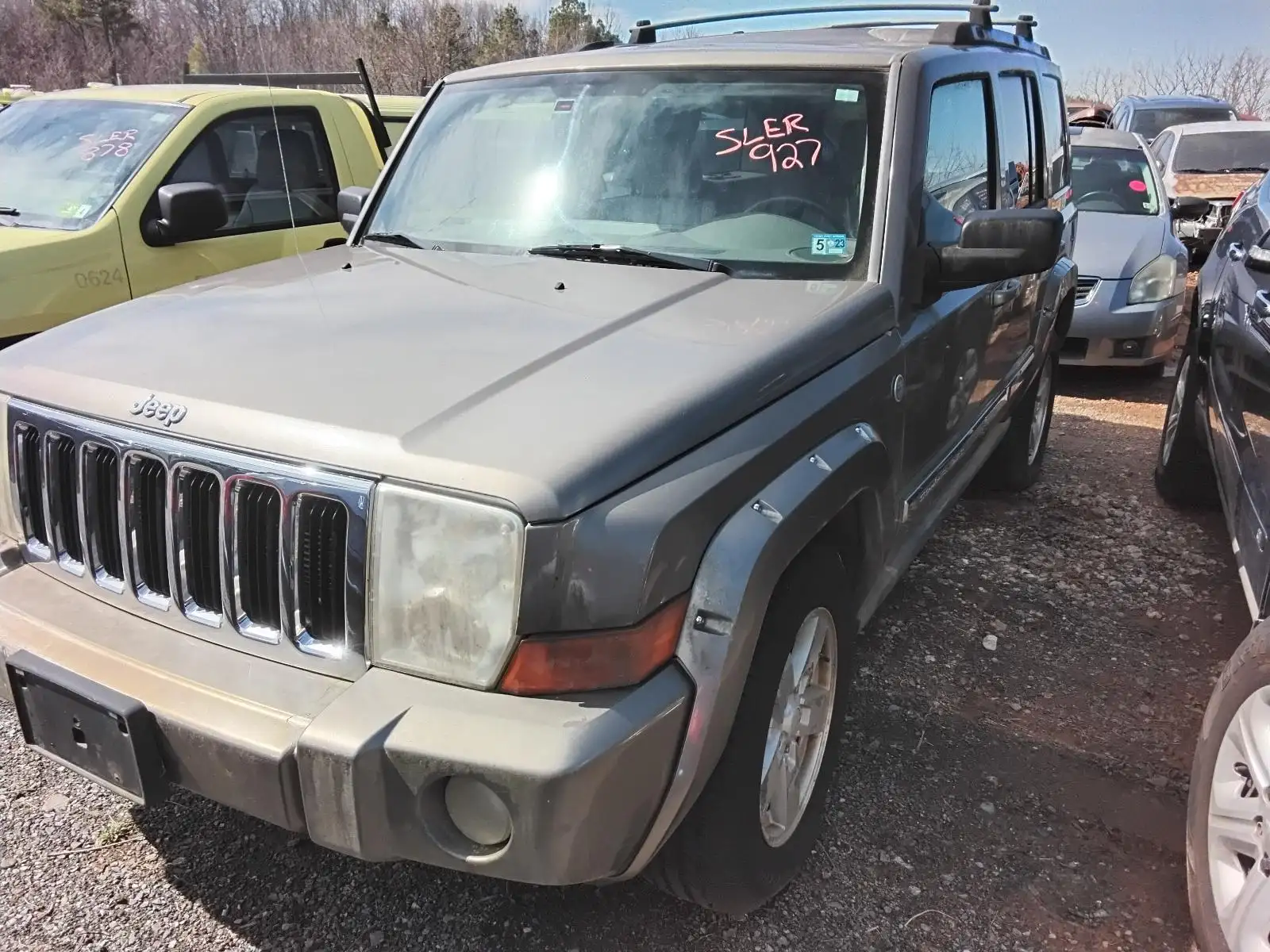 Photo of 2006 Jeep Commander