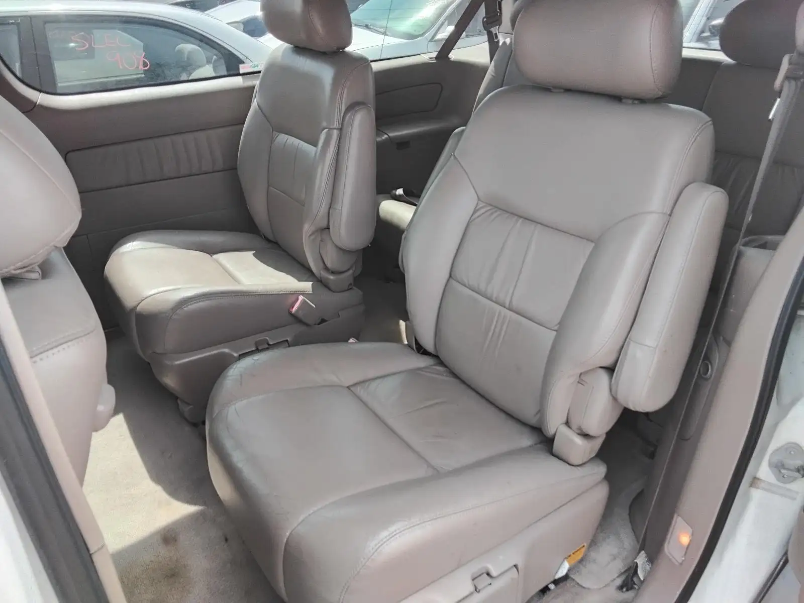 Photo of 2002 Toyota Sienna