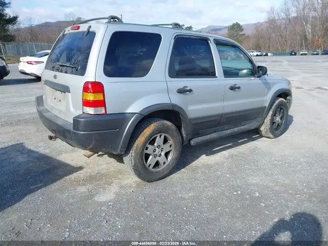 Photo of 2004 Ford Escape