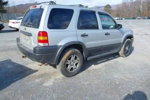 Photo of 2004 Ford Escape