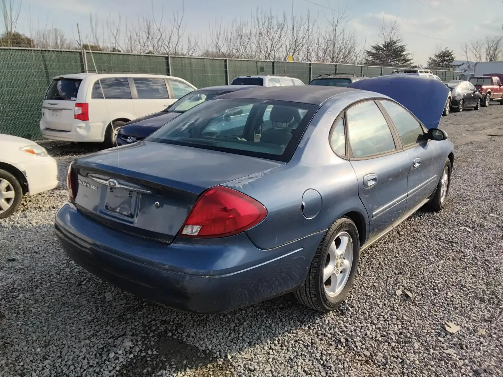 Photo of 2002 Ford Taurus