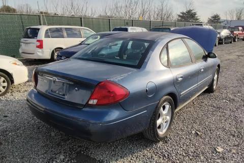 Photo of 2002 Ford Taurus