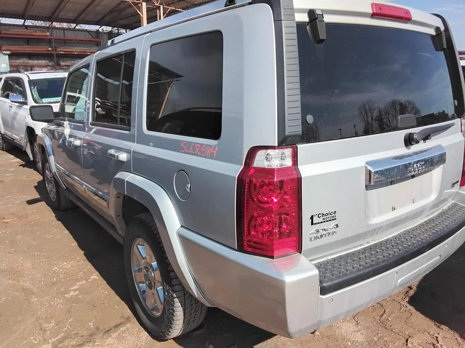 Photo of 2007 Jeep Commander