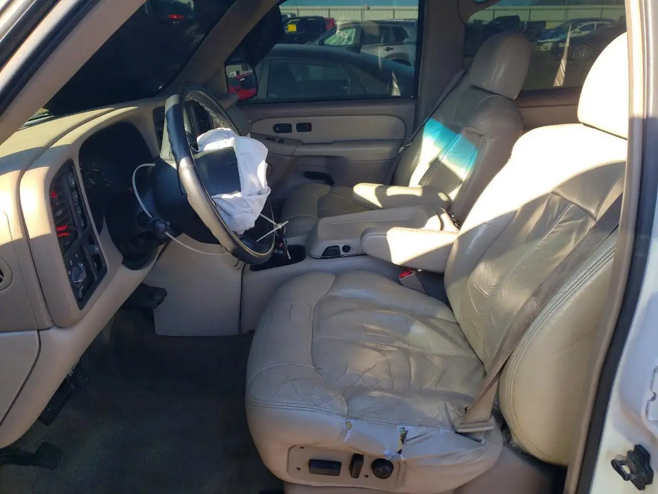 Photo of 2002 Chevrolet Tahoe