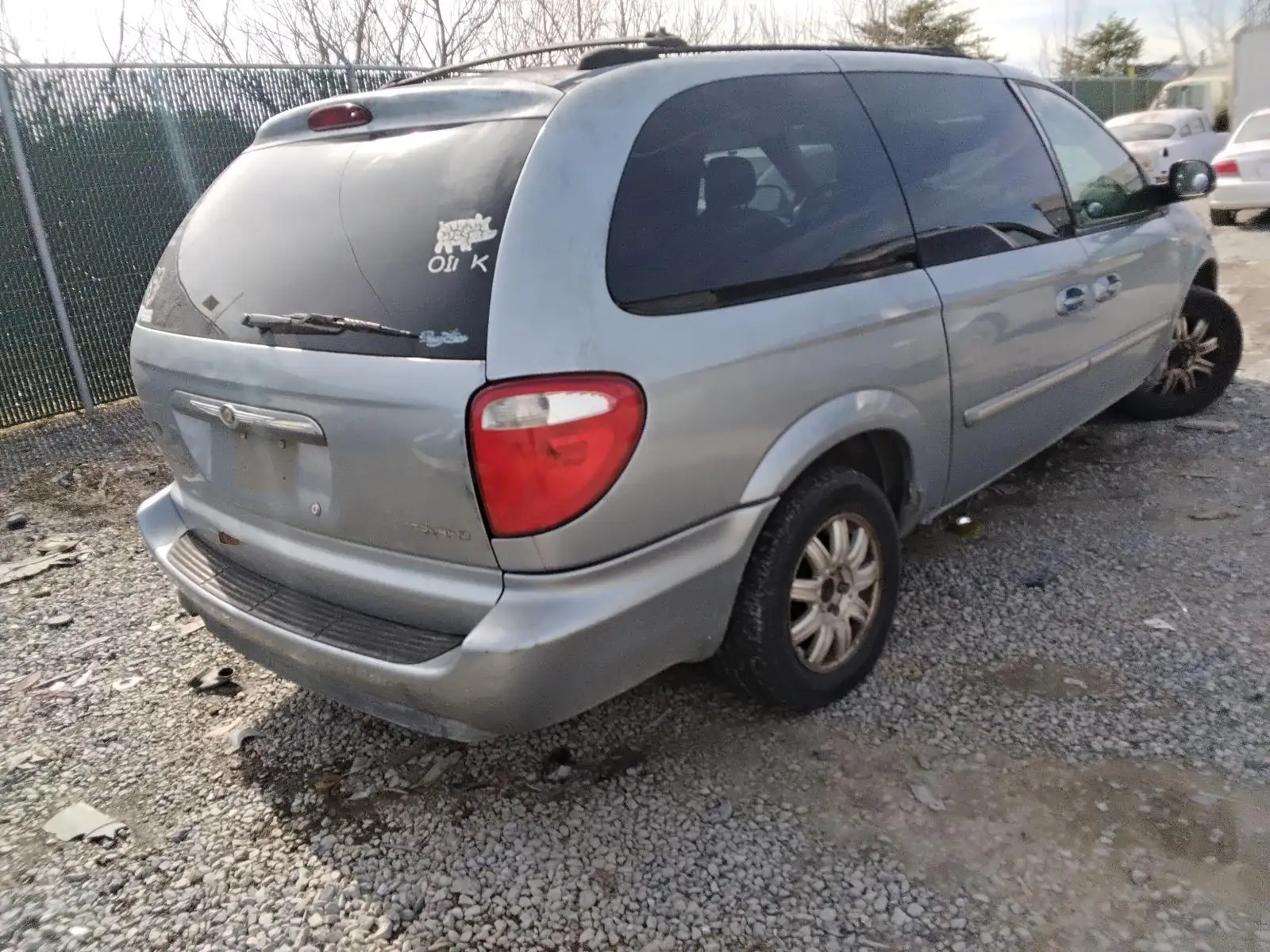 Photo of 2005 Chrysler Town & Country
