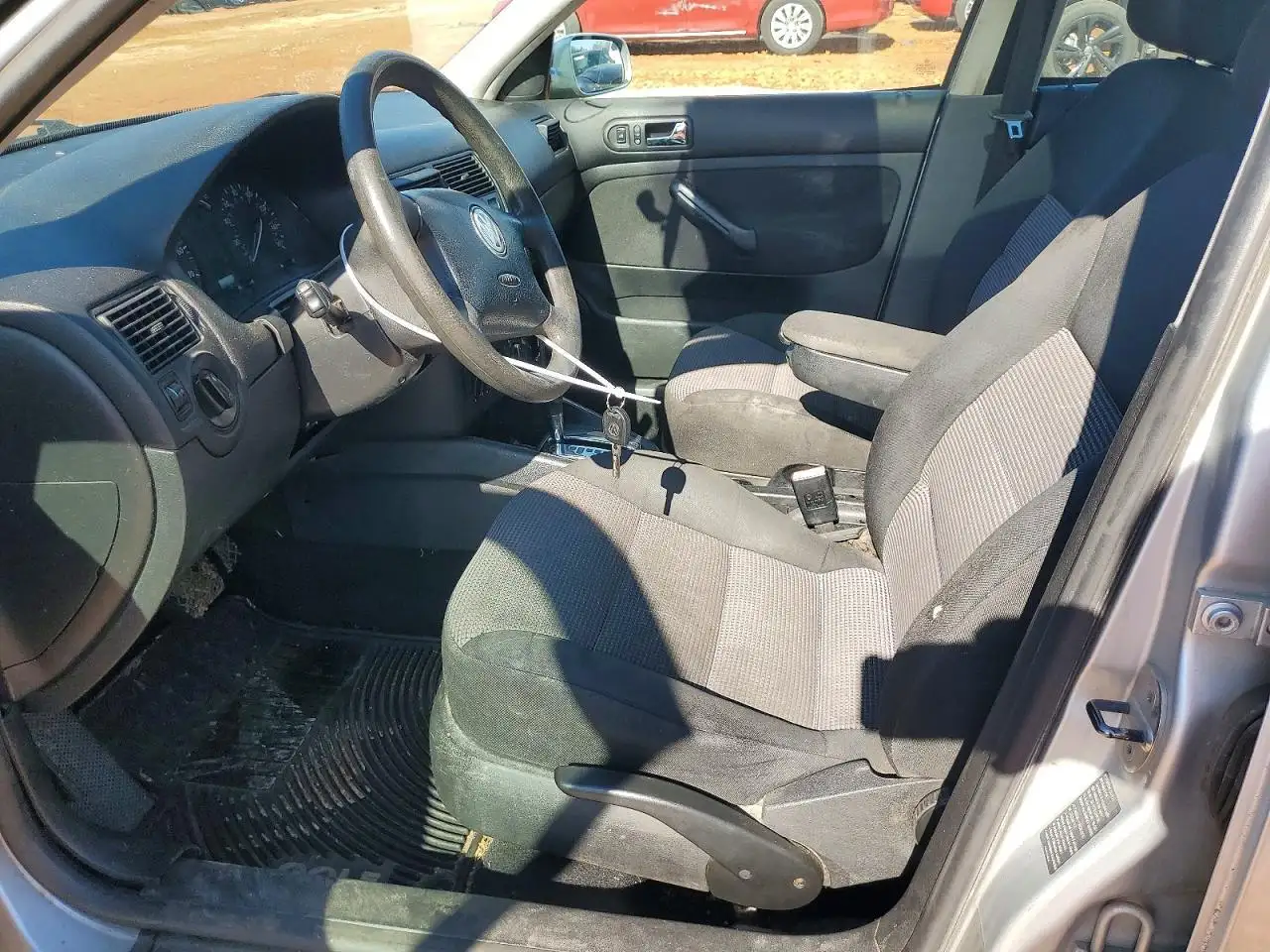 Photo of 2004 Volkswagen Golf