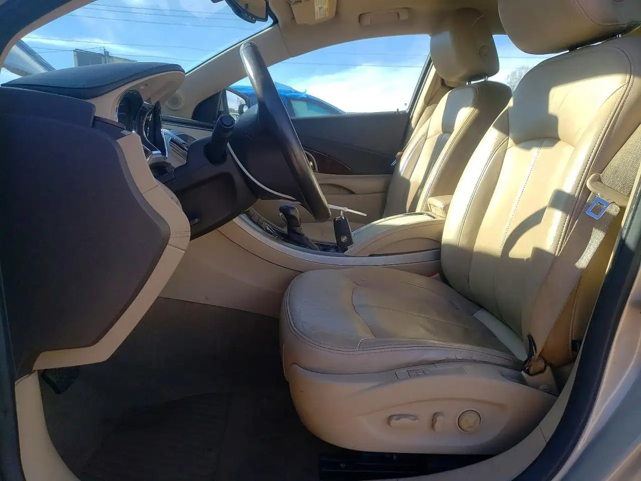 Photo of 2010 Buick Lacrosse