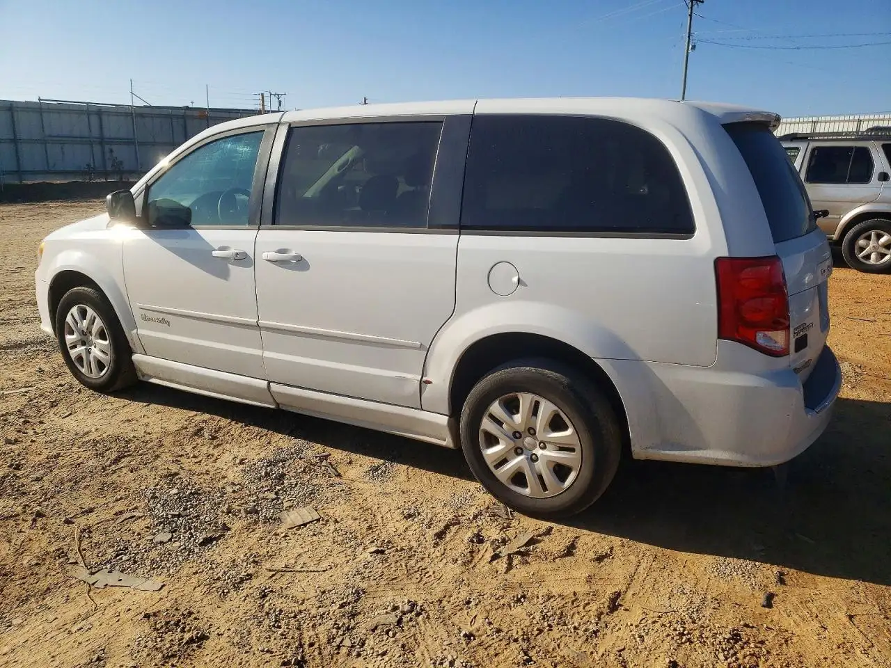 Photo of 2016 Dodge Caravan