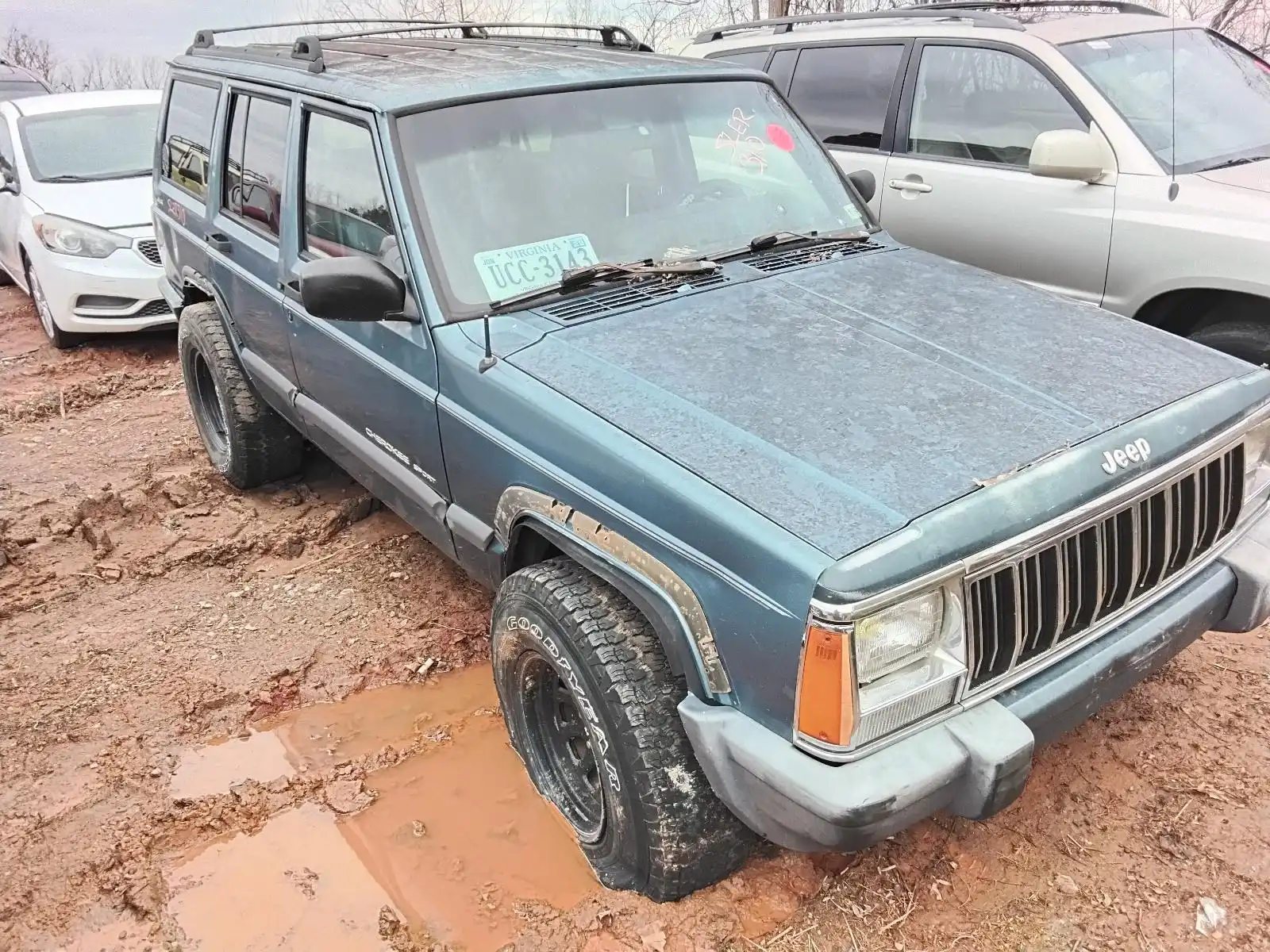 Photo of 1999 Jeep Cherokee