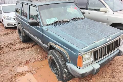 Photo of 1999 Jeep Cherokee