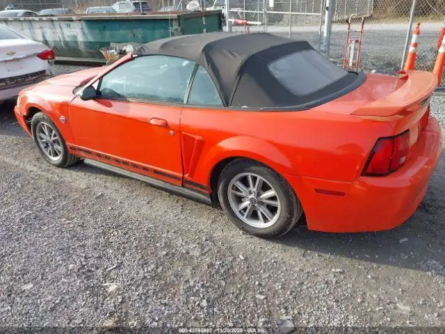 Photo of 2004 Ford Mustang