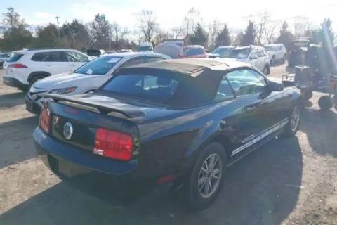 Photo of 2005 Ford Mustang