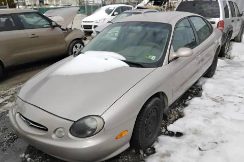 Photo of 1999 Ford Taurus