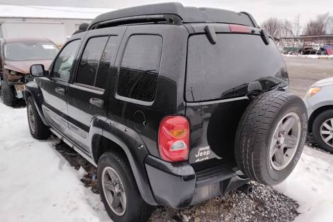 Photo of 2004 Jeep Liberty