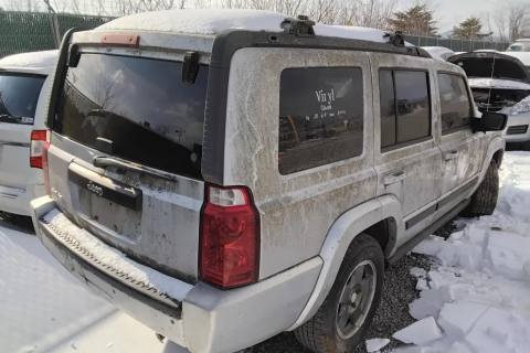 Photo of 2008 Jeep Commander