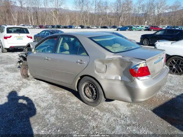 Photo of 2005 Toyota Camry
