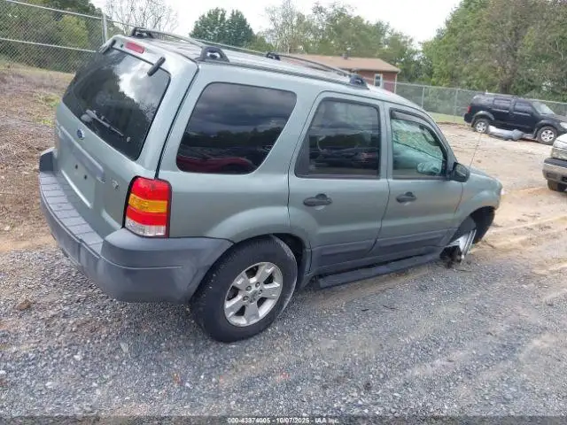 Photo of 2006 Ford Escape