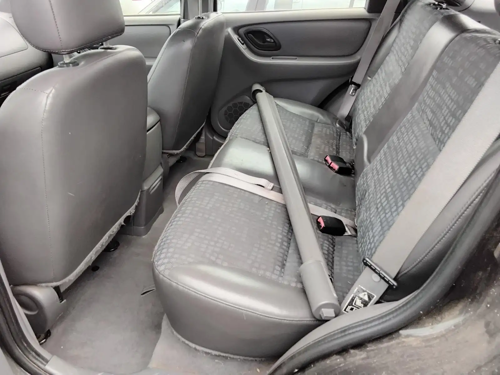 Photo of 2002 Ford Escape