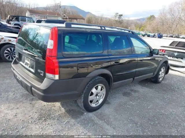 Photo of 2004 Volvo Volvo 70 Series