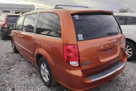 Photo of 2011 Dodge Caravan