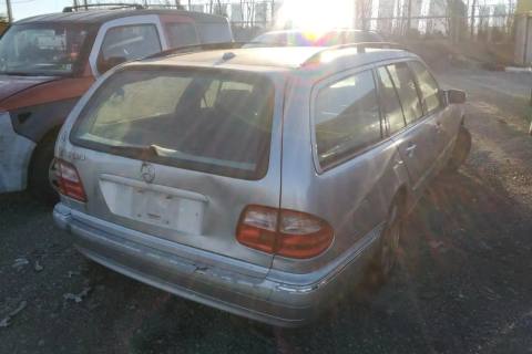 Photo of 2001 Mercedes-Benz Mercedes E-Class