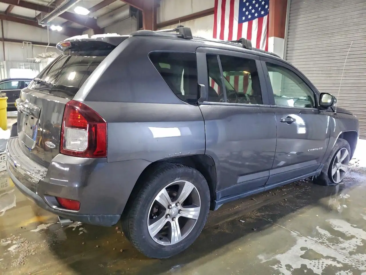 Photo of 2016 Jeep Compass