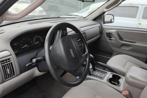 Photo of 2004 Jeep Grand Cherokee