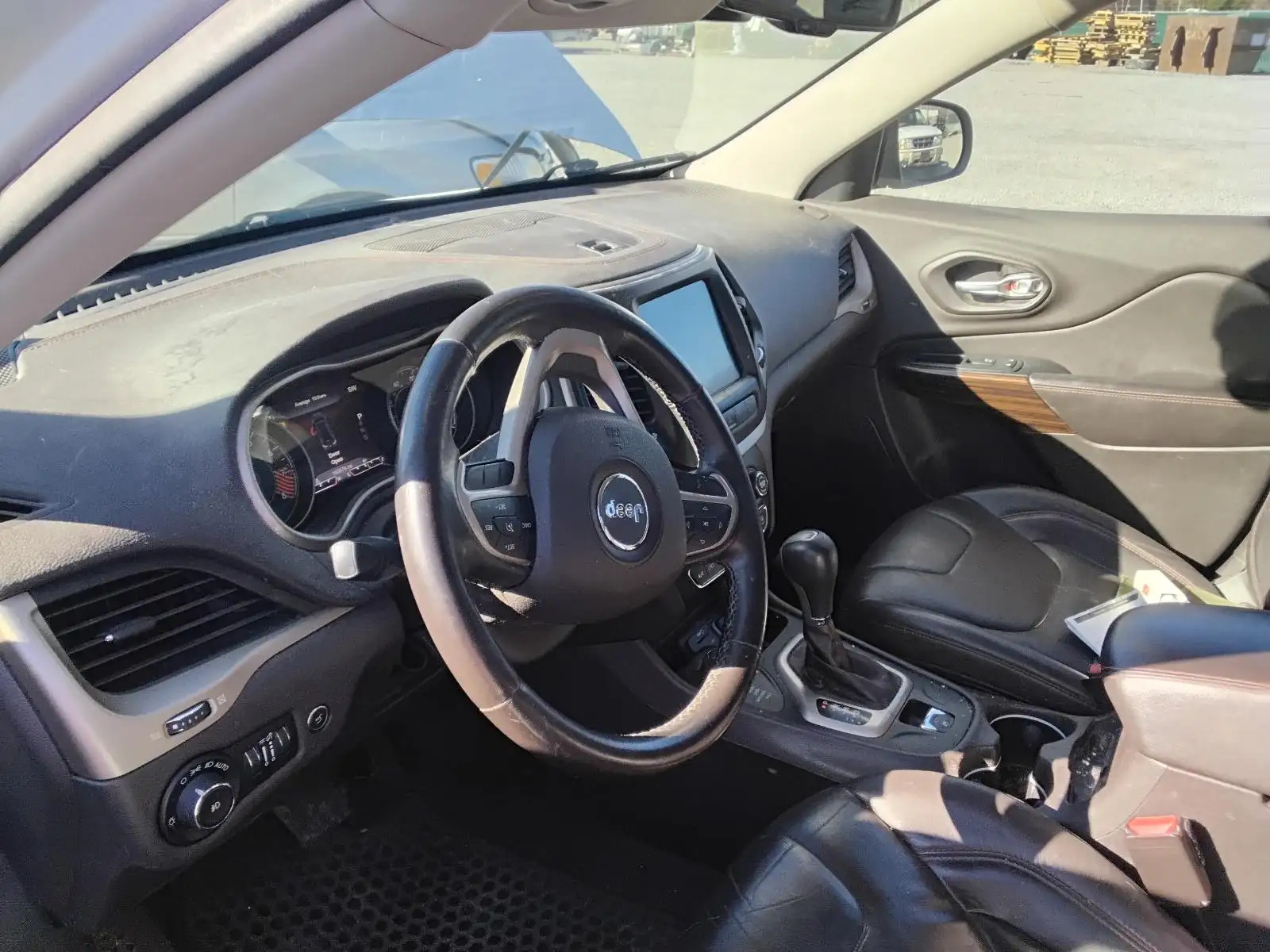 Photo of 2014 Jeep Cherokee
