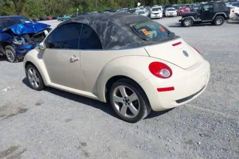 Photo of 2006 Volkswagen Beetle