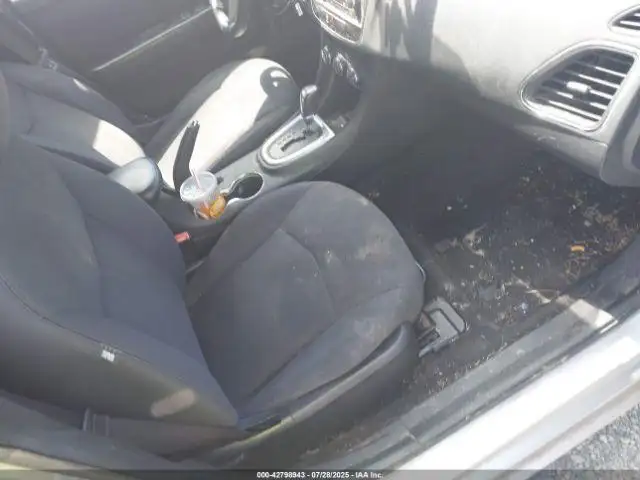 Photo of 2013 Chrysler 200