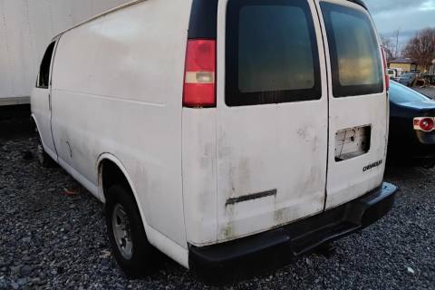 Photo of 2008 Gmc Savana 2500 Van
