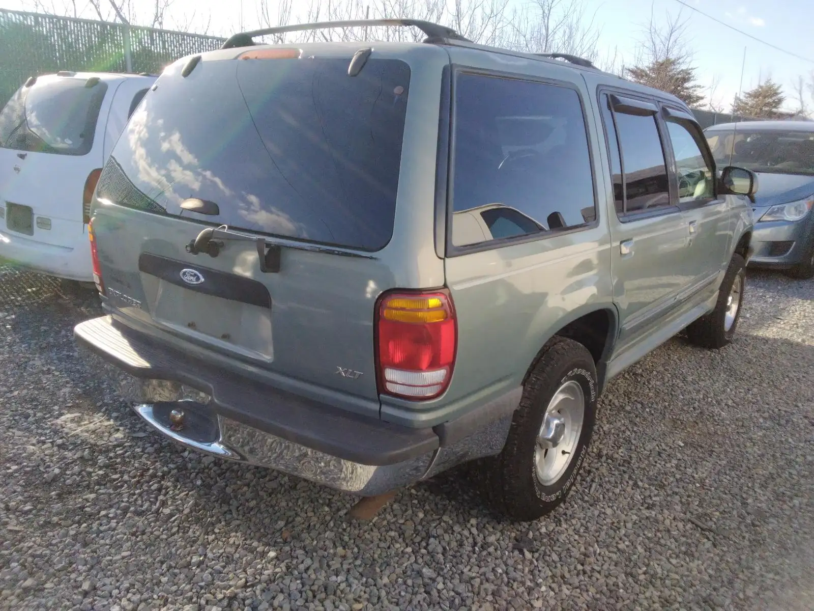 Photo of 1998 Ford Explorer
