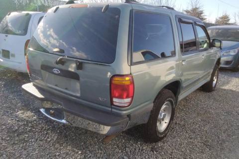 Photo of 1998 Ford Explorer