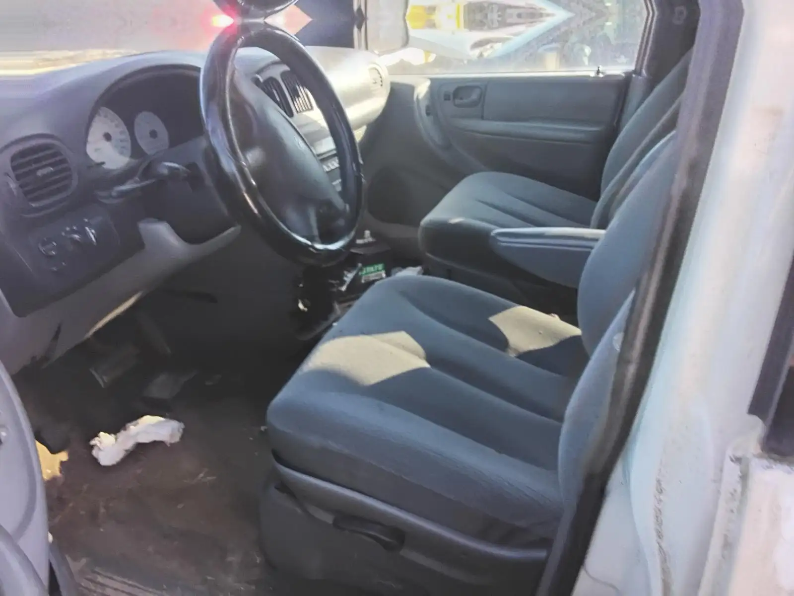 Photo of 2005 Dodge Caravan