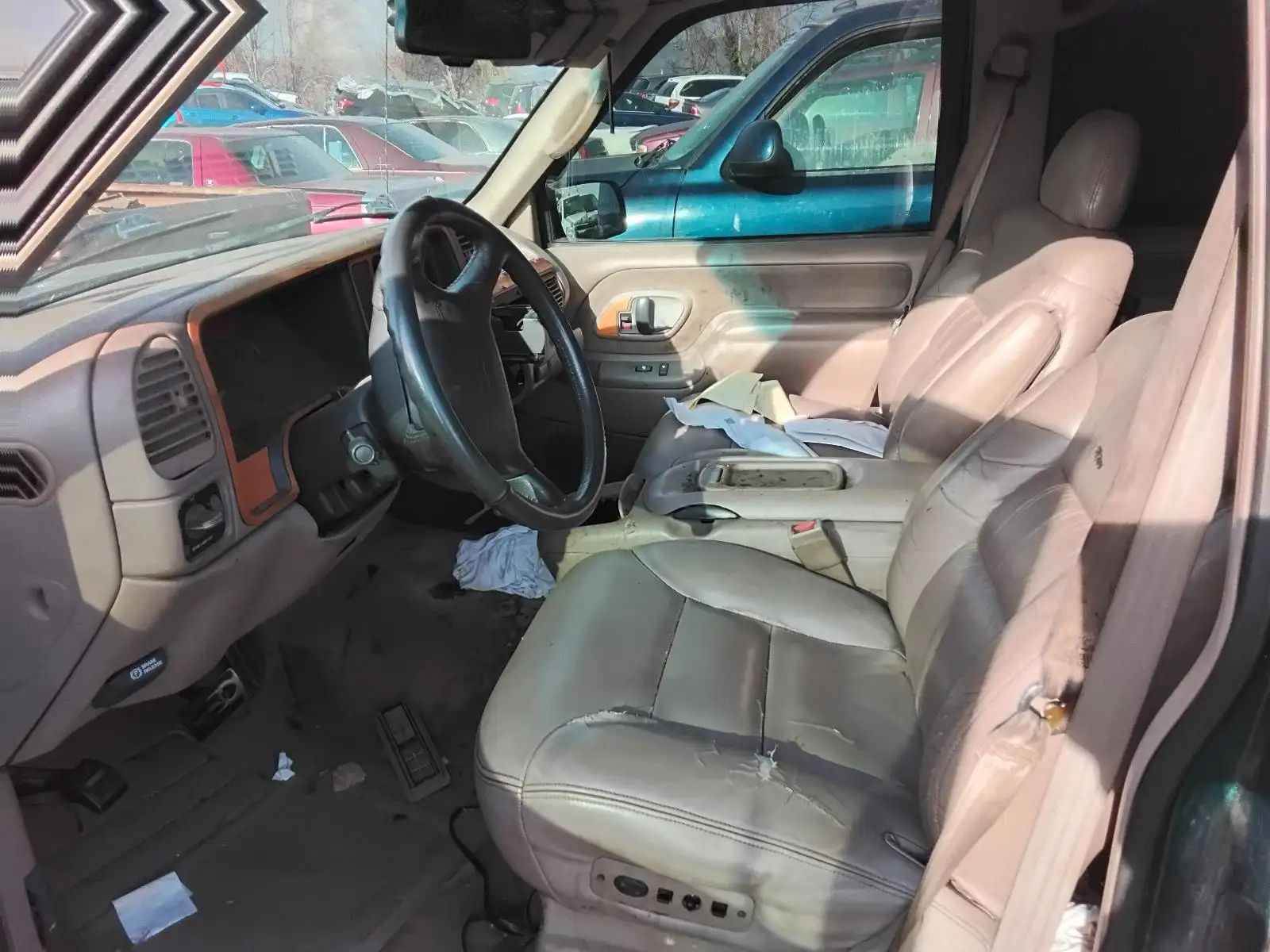 Photo of 1996 Chevrolet Suburban 1500