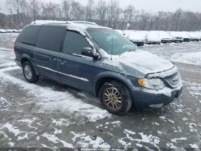 Photo of 2002 Chrysler Town & Country