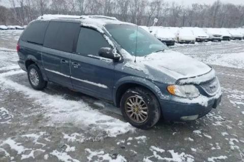 Photo of 2002 Chrysler Town & Country