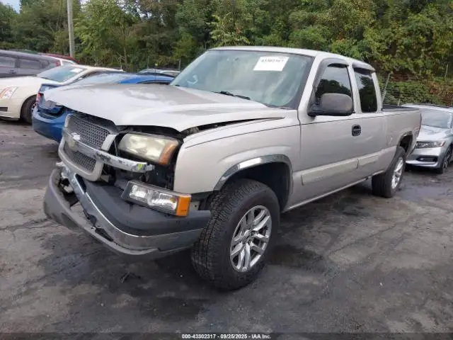 Photo of 2004 Chevrolet Silverado 1500 Pickup