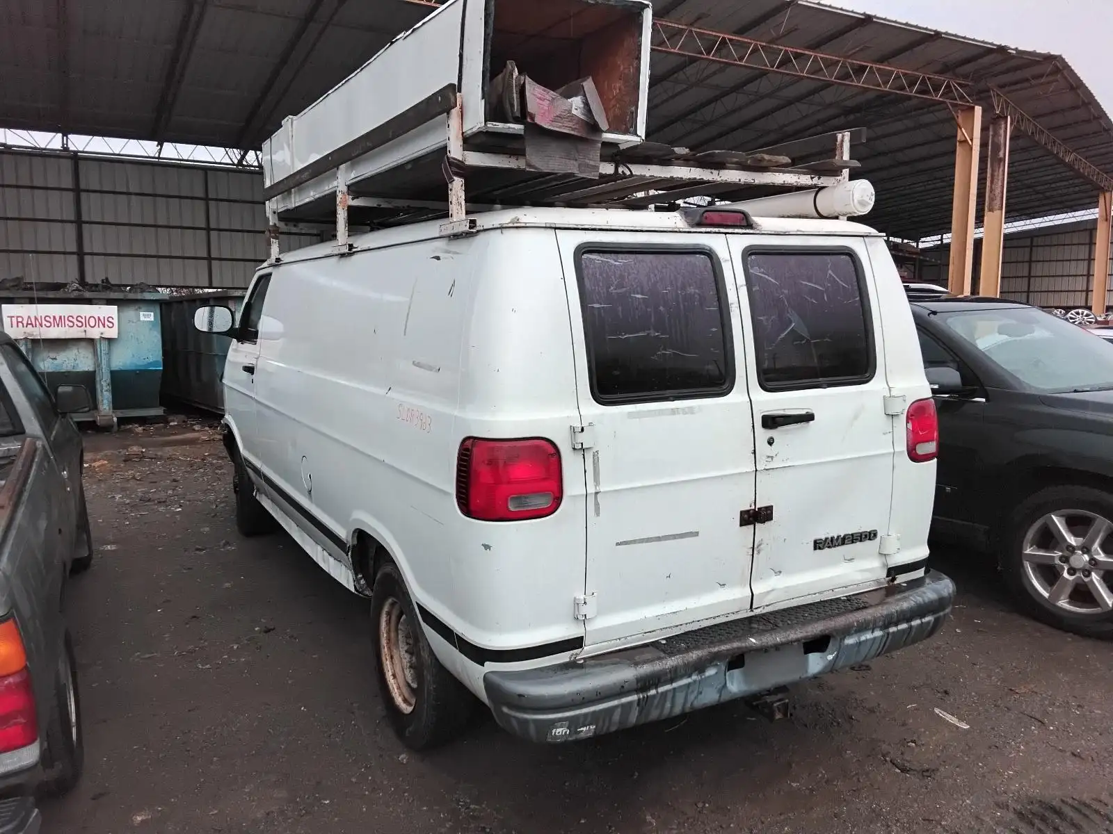 Photo of 1998 Dodge Dodge 2500 Van