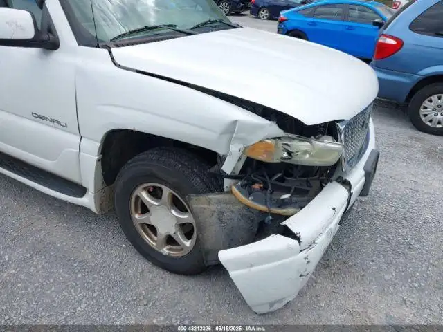 Photo of 2004 Gmc Yukon